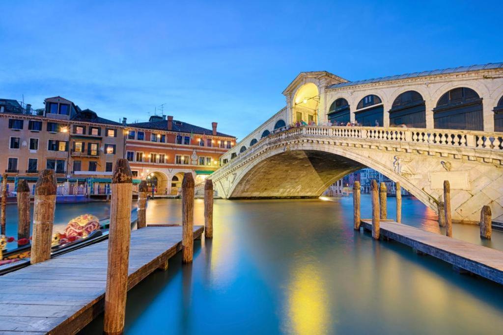 Piccola Dimora In Palazzo Storico Apartment Венеция Екстериор снимка